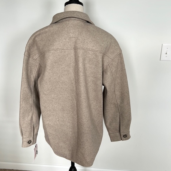 Avec Les Filles Shacket - Picture 2 of 2